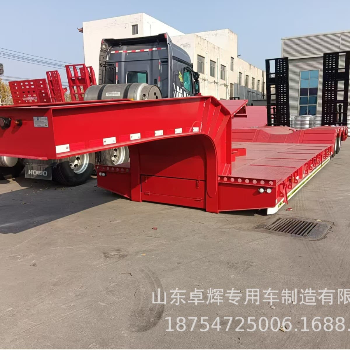 Processing of 13-meter low-bed semi-trailers, 11-meter excavator transport semi-trailers, and 12-meter engineering equipment transport vehicles.