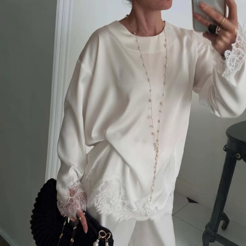 2026 New French European American Style Fashion Solid Round Neck Lace Patch Irregular Long Sleeve T-Shirt