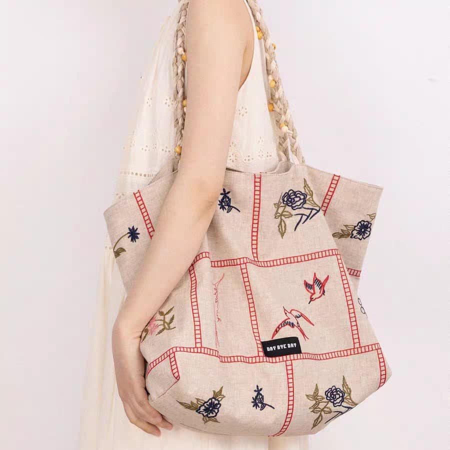 Original niche design tote bag for women new large capacity single shoulder flower and bird embroidered cotton linen bag travel vacation style