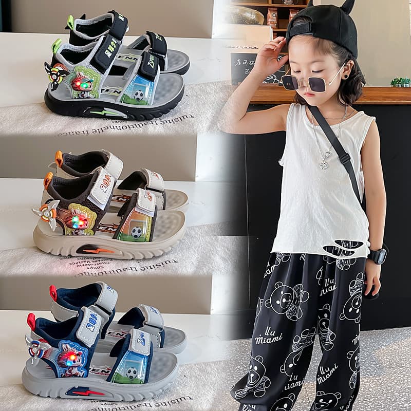 Children's open-toed sandals 2026 summer popular soft-soled non-slip boys' beach shoes fashionable Velcro casual shoes