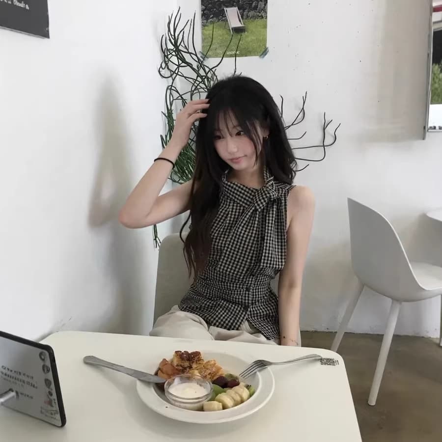 Korean chic temperament 2026 summer new Korean style sleeveless plaid vest tie-up collared tops for women