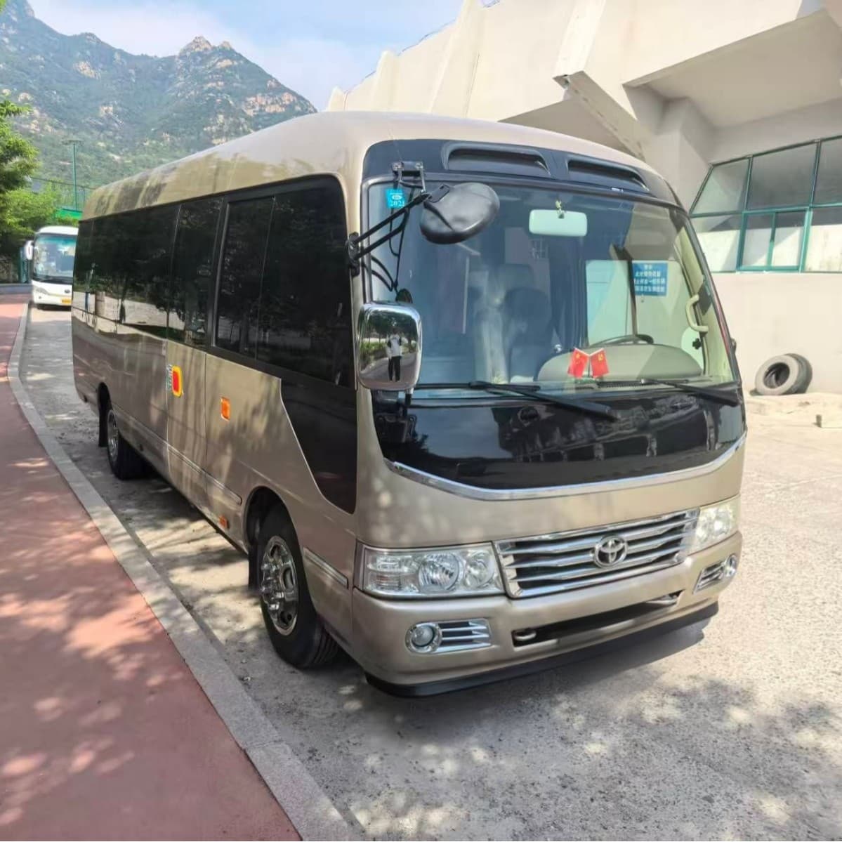 Export Stock 99% New Coach Cross-border with Documents Toyota Coaster 19-23 Seater Medium Bus