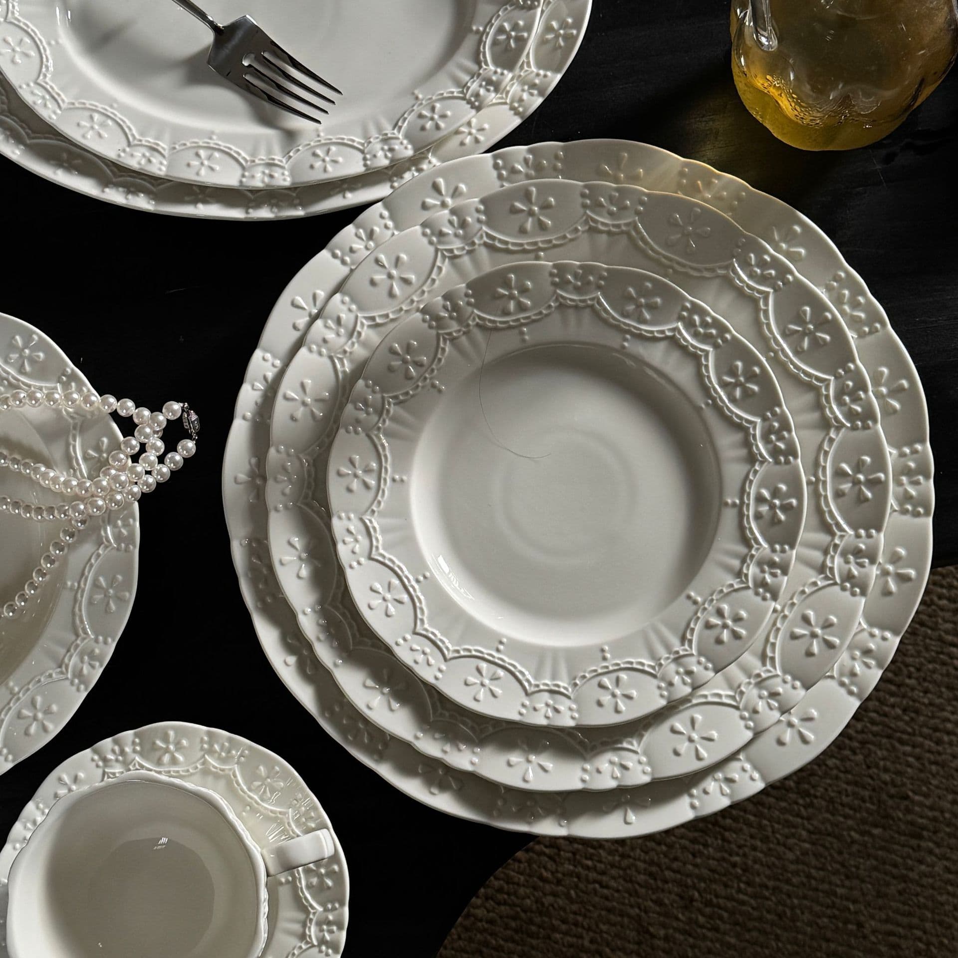 Original French Vintage Heavy Craft Relief Ceramic Plate Bowl Dessert Plate Western Soup Plate Dinnerware Series Dessert Wholesale