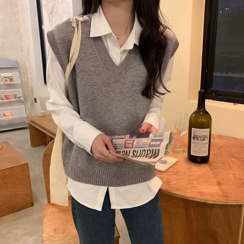 Spring Autumn Winter Korean Style Versatile Black Knit Vest for Women, Loose Fit V-Neck Sweater Vest Outerwear
