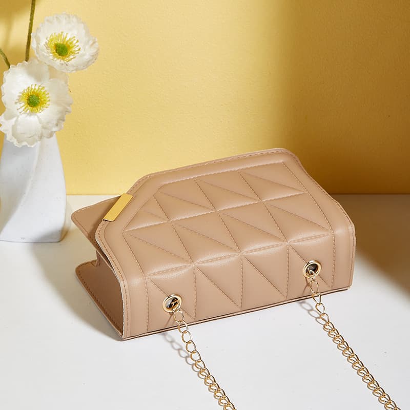 Triangle Diamond Quilted Embroidered Mini Bag 2025 New Style Fashion Versatile Solid Color Sequined Decoration Magnetic Buckle Chain Crossbody Bag
