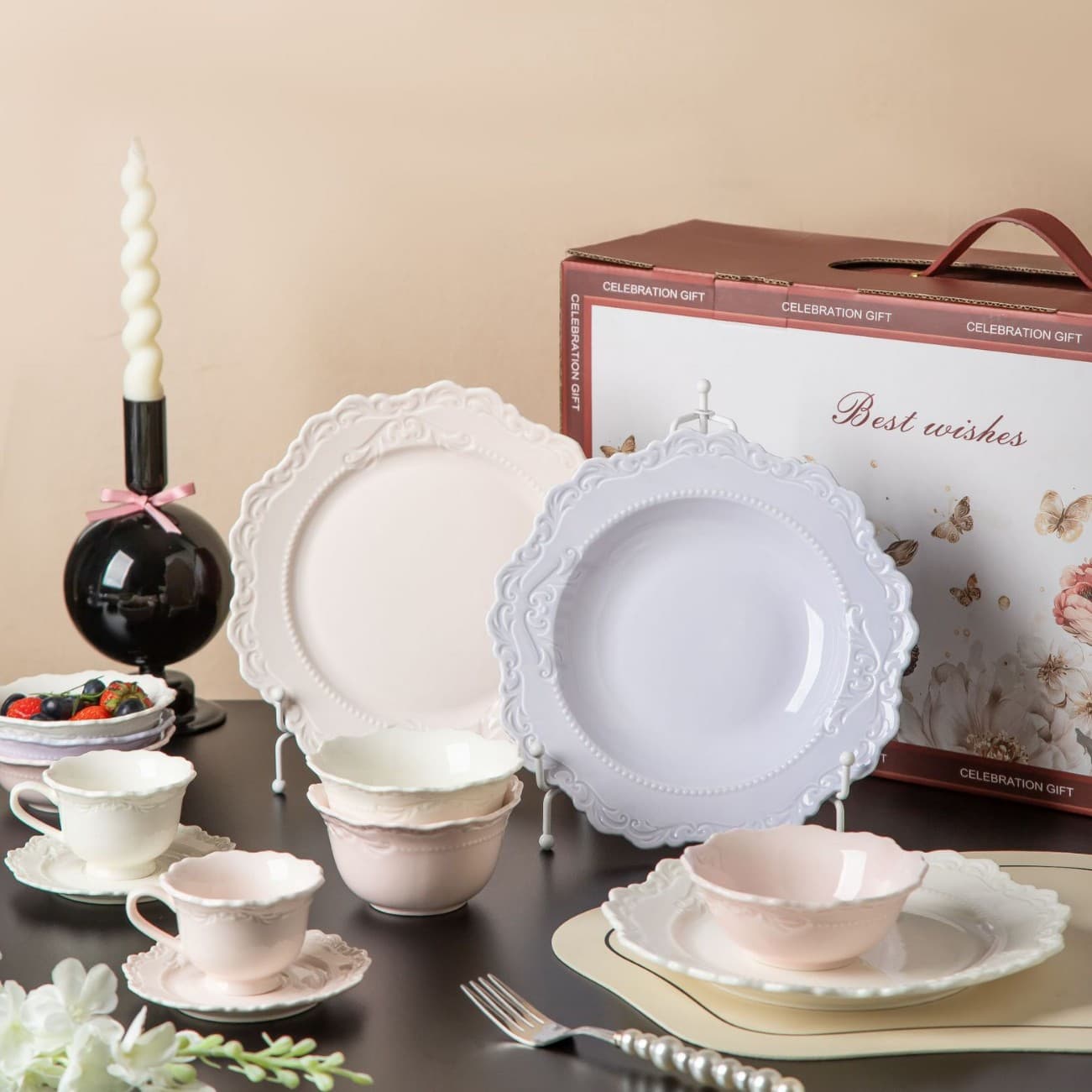 Ins Embossed Ceramic Dinnerware Set Vintage Style Dinner Plate Western Food Plate Court Style Cream Color Ceramic Bowls and Plates