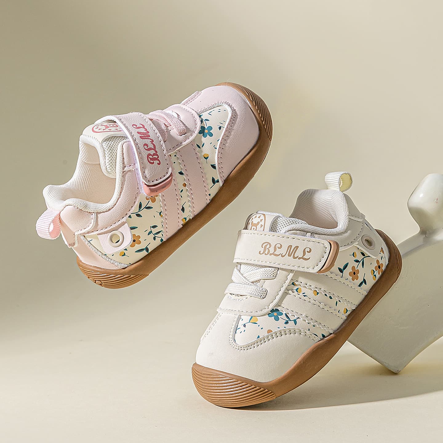 Girls Casual Shoes 2026 Spring and Autumn New Korean Style Floral Sweet College Style White Shoes Soft Sole Toddler Shoes