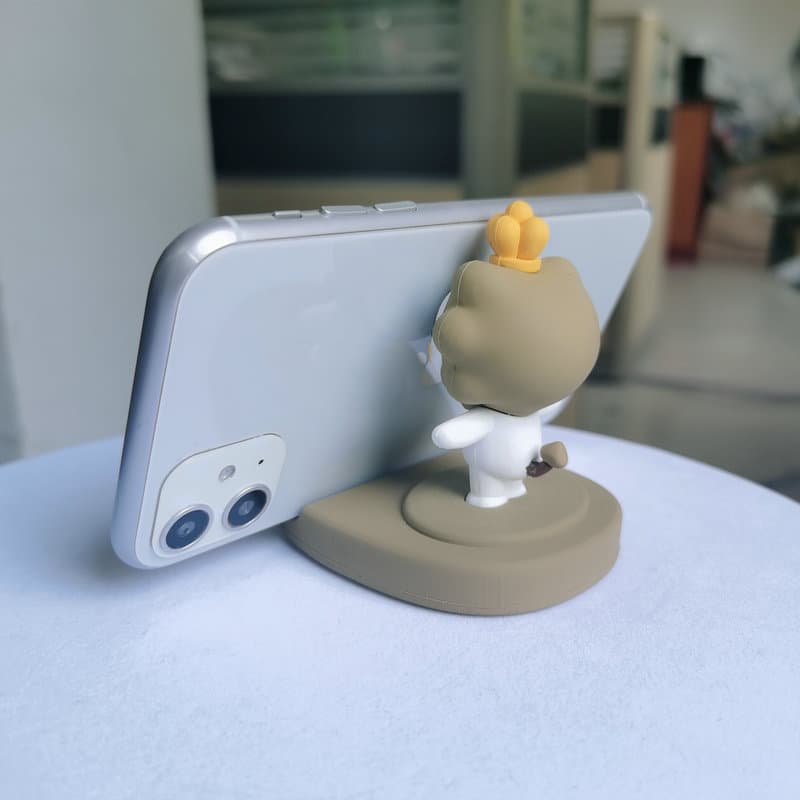 Manufacturer car mobile phone holder dashboard car silicone mobile phone holder navigation pad
