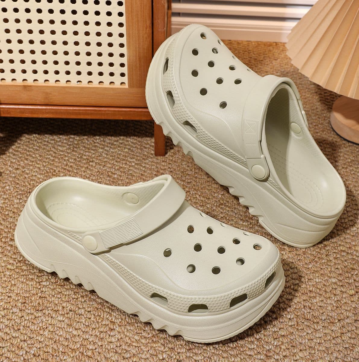 Crescent High Arch Support Clog Shoes for Women Medical Anti-Slip Heel-Enclosed Flat Foot Correction Sandals Men's Outdoor Wear