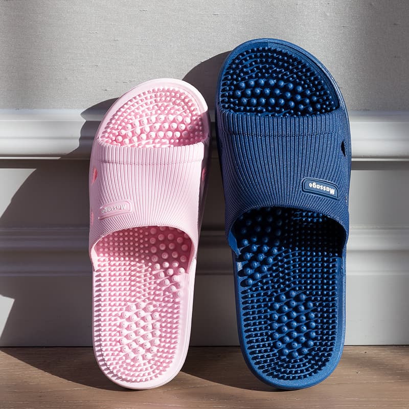New PVC Summer Slippers for Women, Anti-Slip Soft Sole Bathroom Slippers for Men and Couples Indoor Massage Slippers