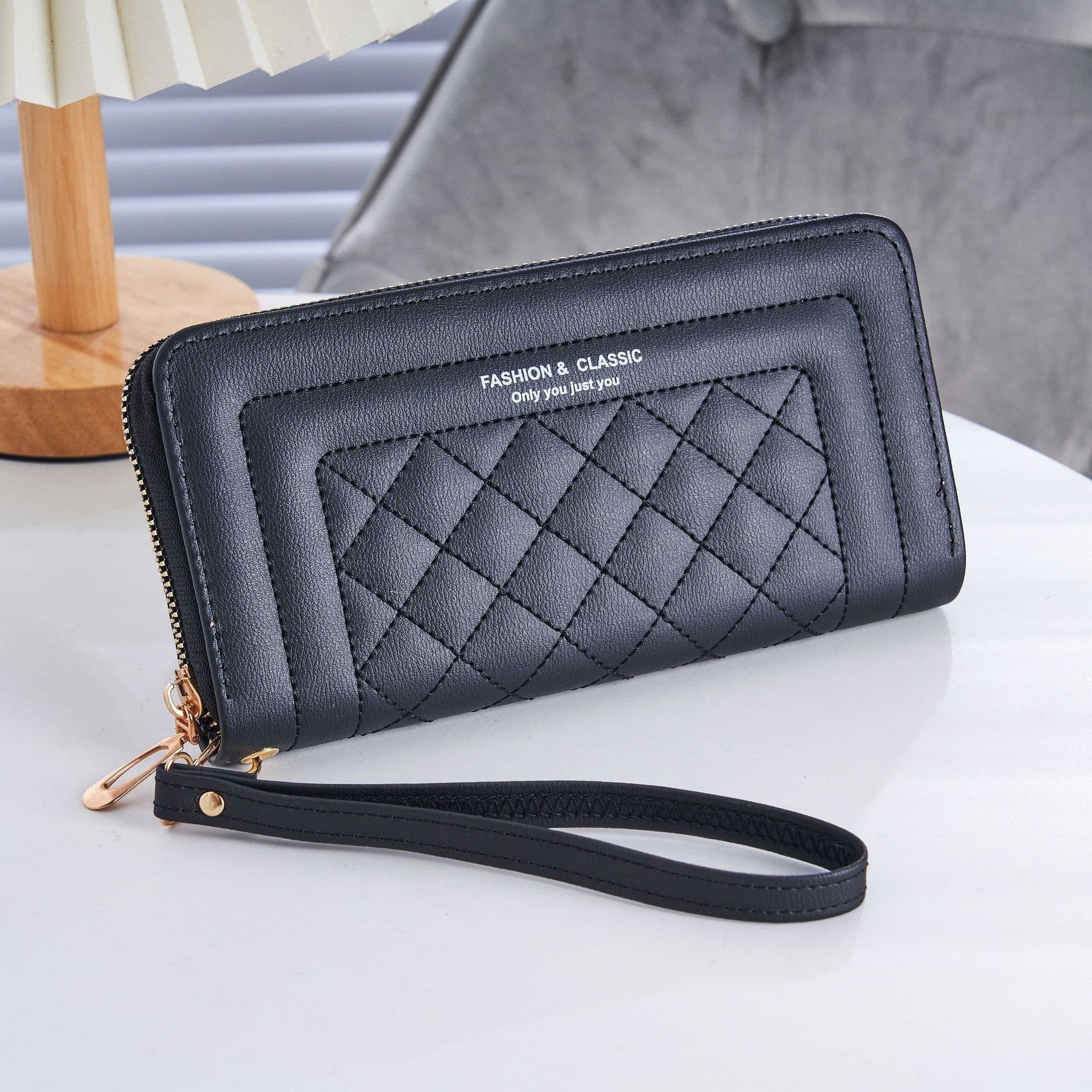 New Fashionable Versatile Casual Diamond Grid Large Capacity Ladies Wallet Simple Design Multi-Functional Quality Material