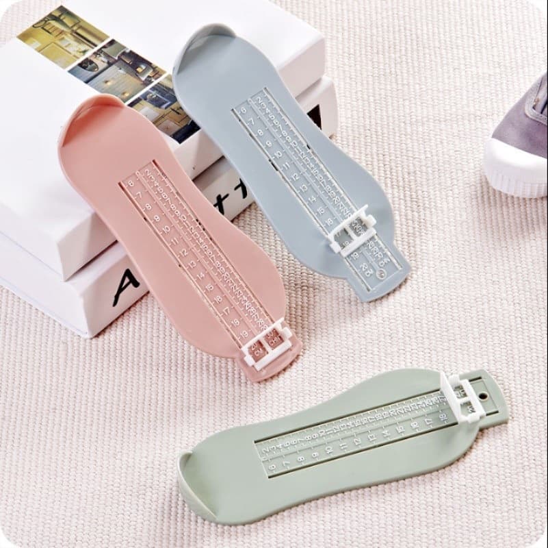 Baby foot measuring tool, suitable for home use, accurate measurement of shoe size and foot length, universal children's measurement.