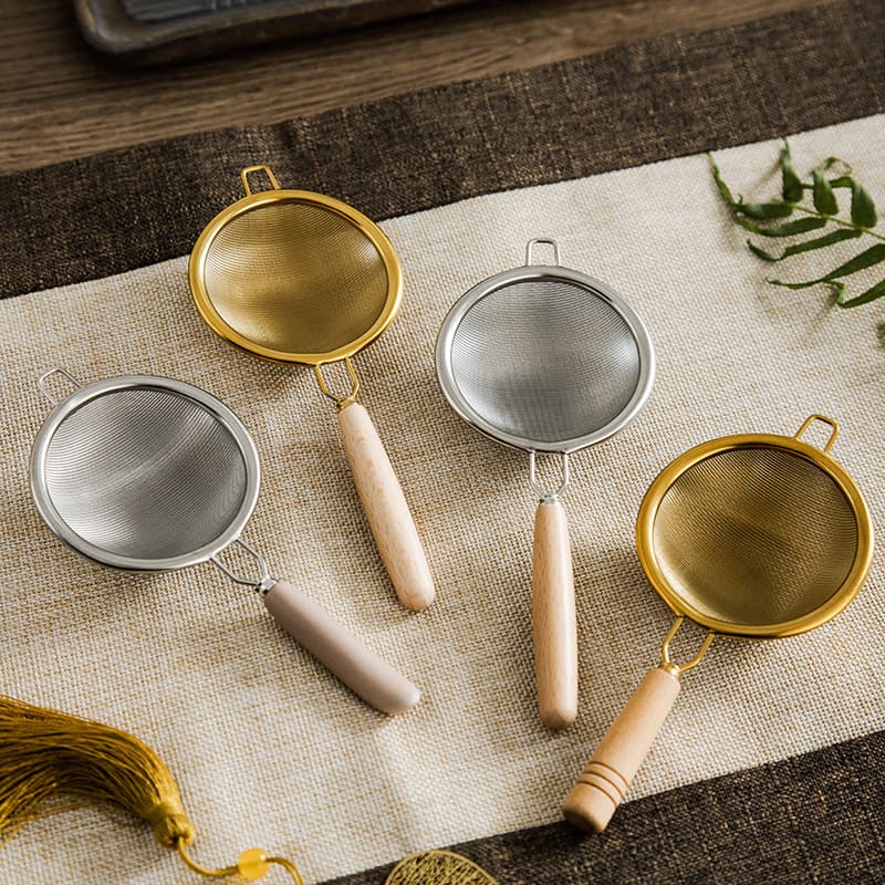 Wholesale Creative Japanese-style 304 Stainless Steel Tea Infuser with Wooden Handle, Tea Filter, and Tea Leaf Strainer for Kung Fu Tea Accessories