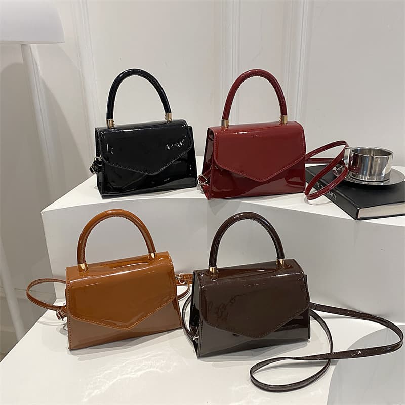 2026 Minimalist Design Textured Spring New Large Capacity Retro Solid Color Fashion Handbag Shoulder Crossbody Small Square Bag