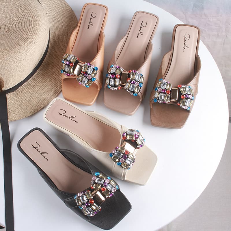 Yuzhihao Summer Fashion Women's Slippers New Colorful Rhinestone Flat Casual Outdoor Daily Beach Slide Sandals