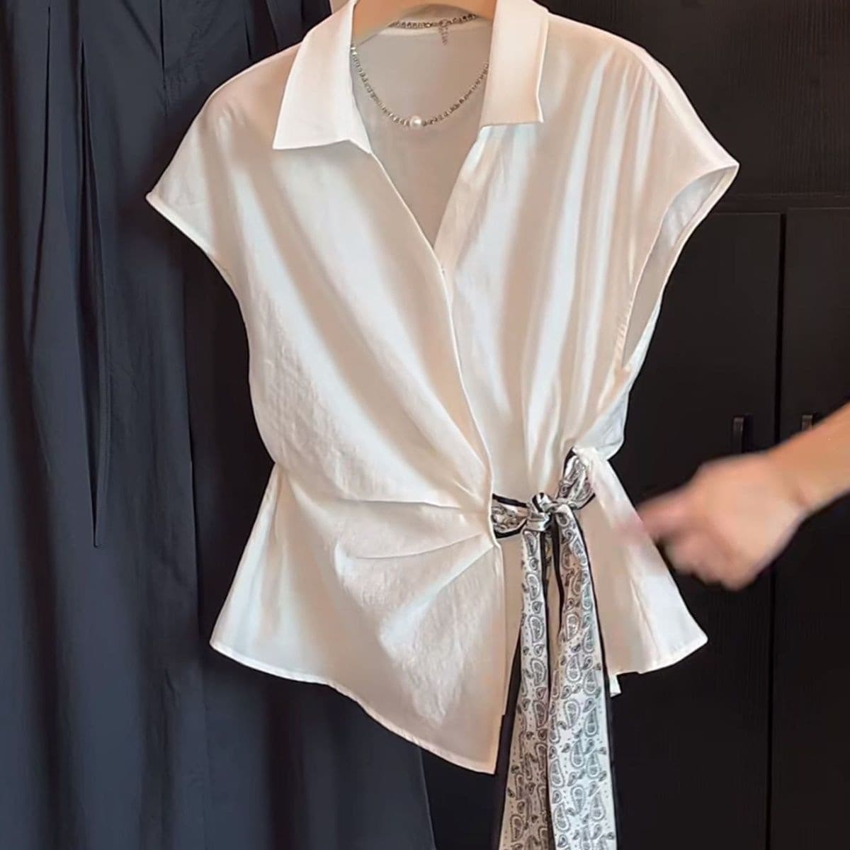 French Light Luxury Silk Scarf Tie Blouse for Women 2026 Spring New V-Neck Fashion Pleated Waist Top