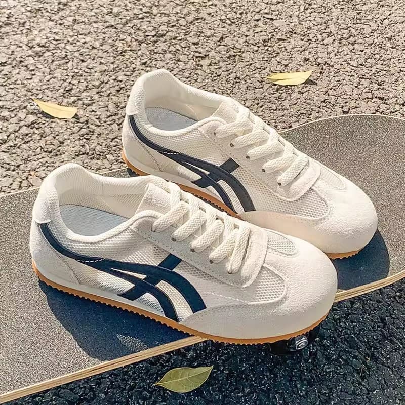 Trending German Training Shoes for Women 2026 Summer Lightweight Soft Sole Casual Retro Running Sneakers