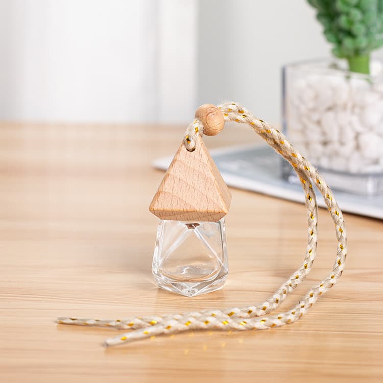 8ml transparent glass triangle cap Diamond perfume bottle bottling creative car transparent glass empty bottle 796 bottle