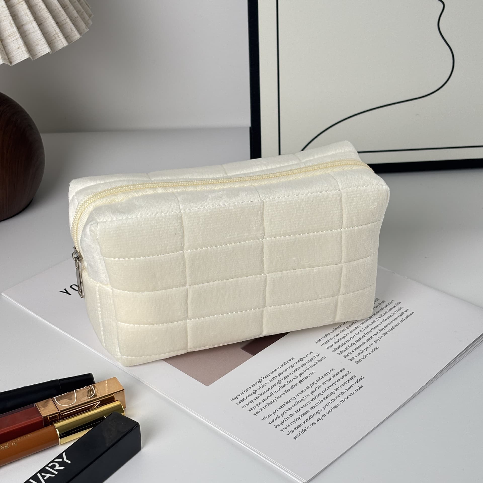 Pillow Cosmetic Bag Large Capacity Makeup Organizer Velvet Travel Toiletry Bag Small Makeup Pouch Portable for Outings