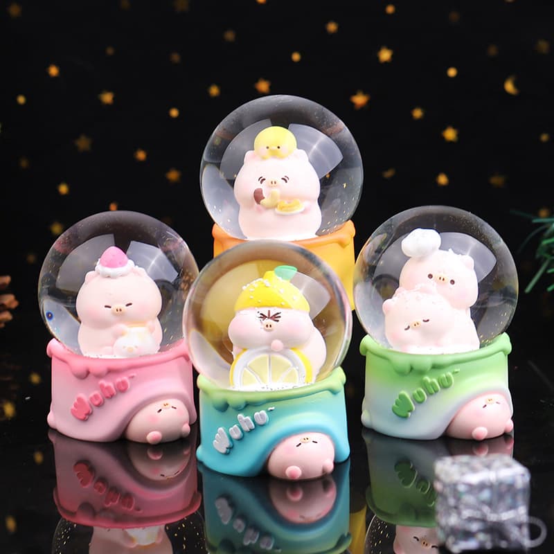 Cute Mini Luminous Crystal Ball Pig Figurine for Kids Students Holiday Gift Home Desktop Decoration