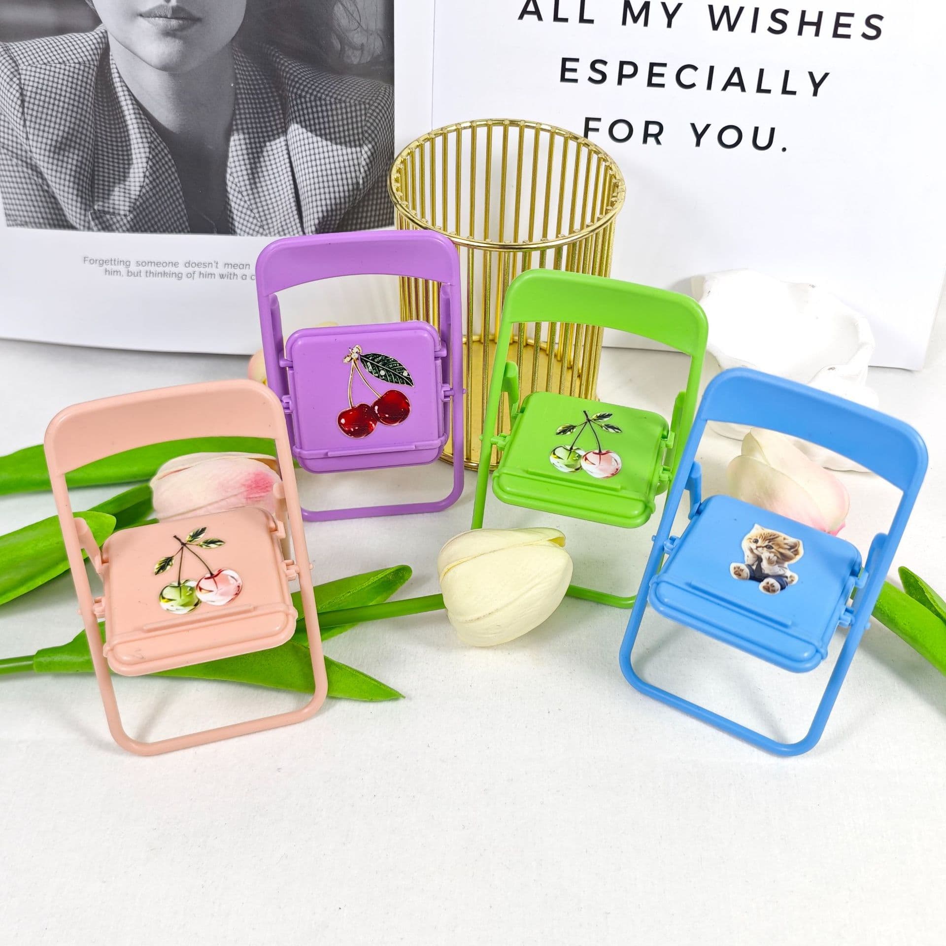 New cute chair, stool, mobile phone folding desktop stand, lazy stand, creative chair, room decoration ornaments