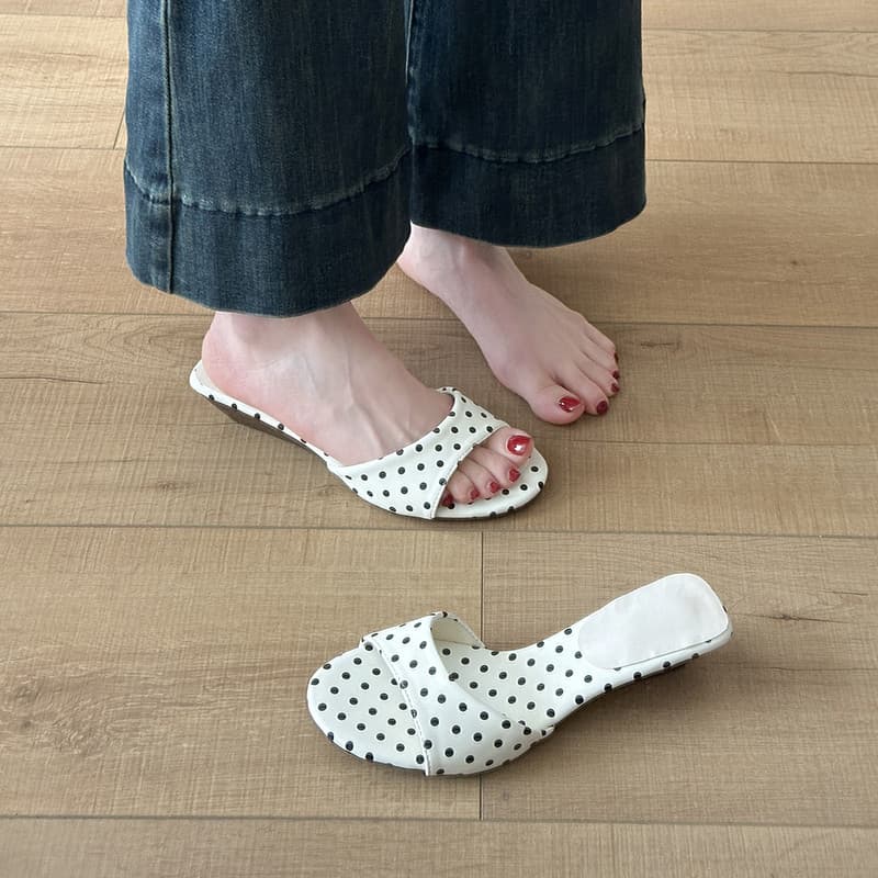 French Polka Dot Low Heel High Heel Sandals for Women Summer 2026 New Style with Dress Beach Vacation One-Strap Slides