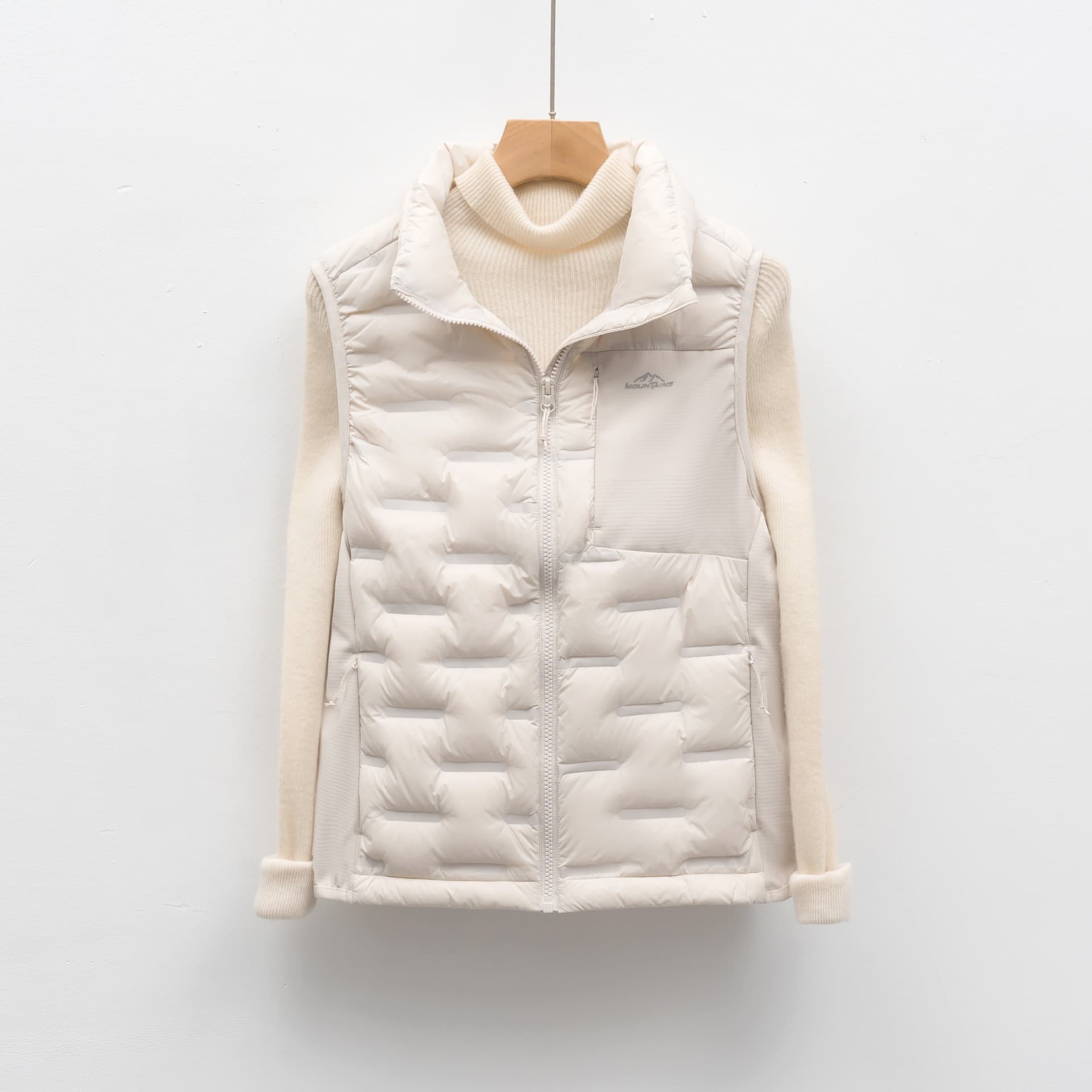 Pinghu Chixin 90% Down New National Standard Outdoor Lightweight Down Vest for Women, Autumn/Winter Short Stand-up Collar Warm Top Outerwear