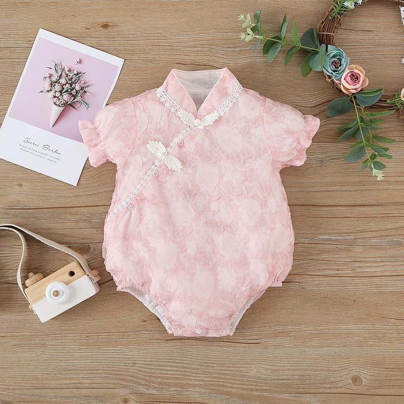 Baby Girl Romper One Month Old Full Moon Celebration Clothes Short Sleeve Lace Material Comfortable Breathable Baby Romper