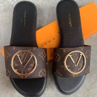 Sandals New V-Hardware Sandals Summer Cross-Border Hot Selling African European and American Fashion One-Strap Slippers for Women Outdoor Wear