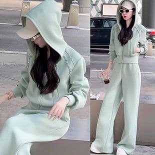 European Style Casual Sportswear Set for Women Spring 2026 New Fashionable Loose Hooded Green Sweatshirt Two-Piece Set