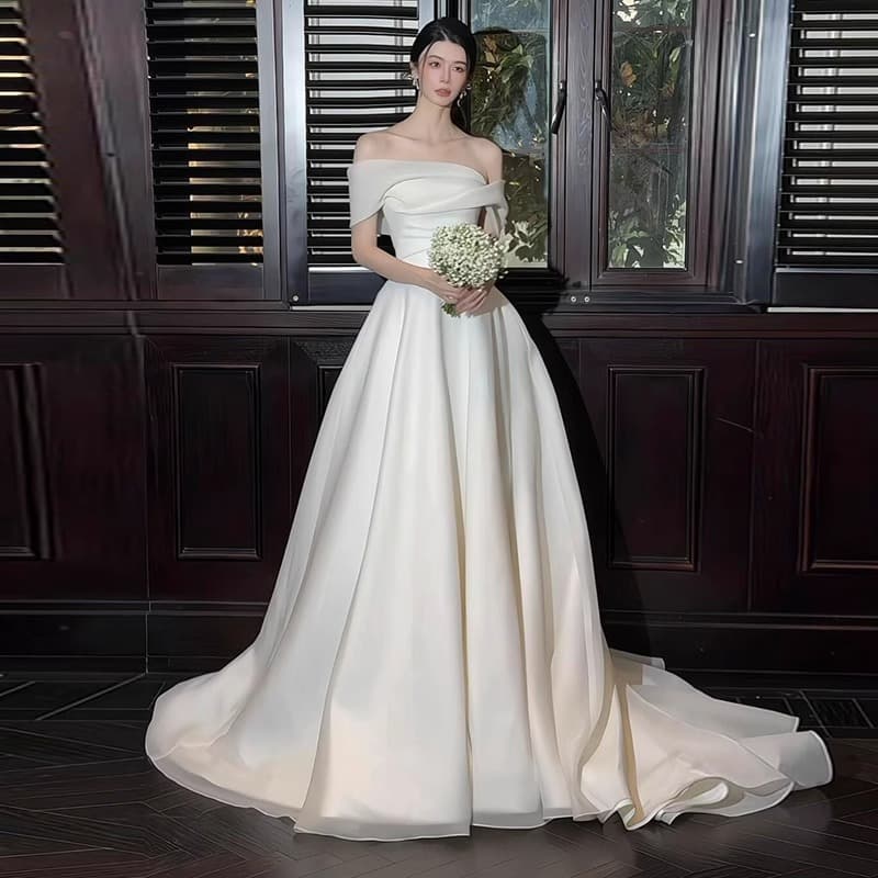French One-Shoulder Light Wedding Dress 2026 New Collection Bride High-Quality Texture Forest Style Going-Away Dress Train Reception Gown