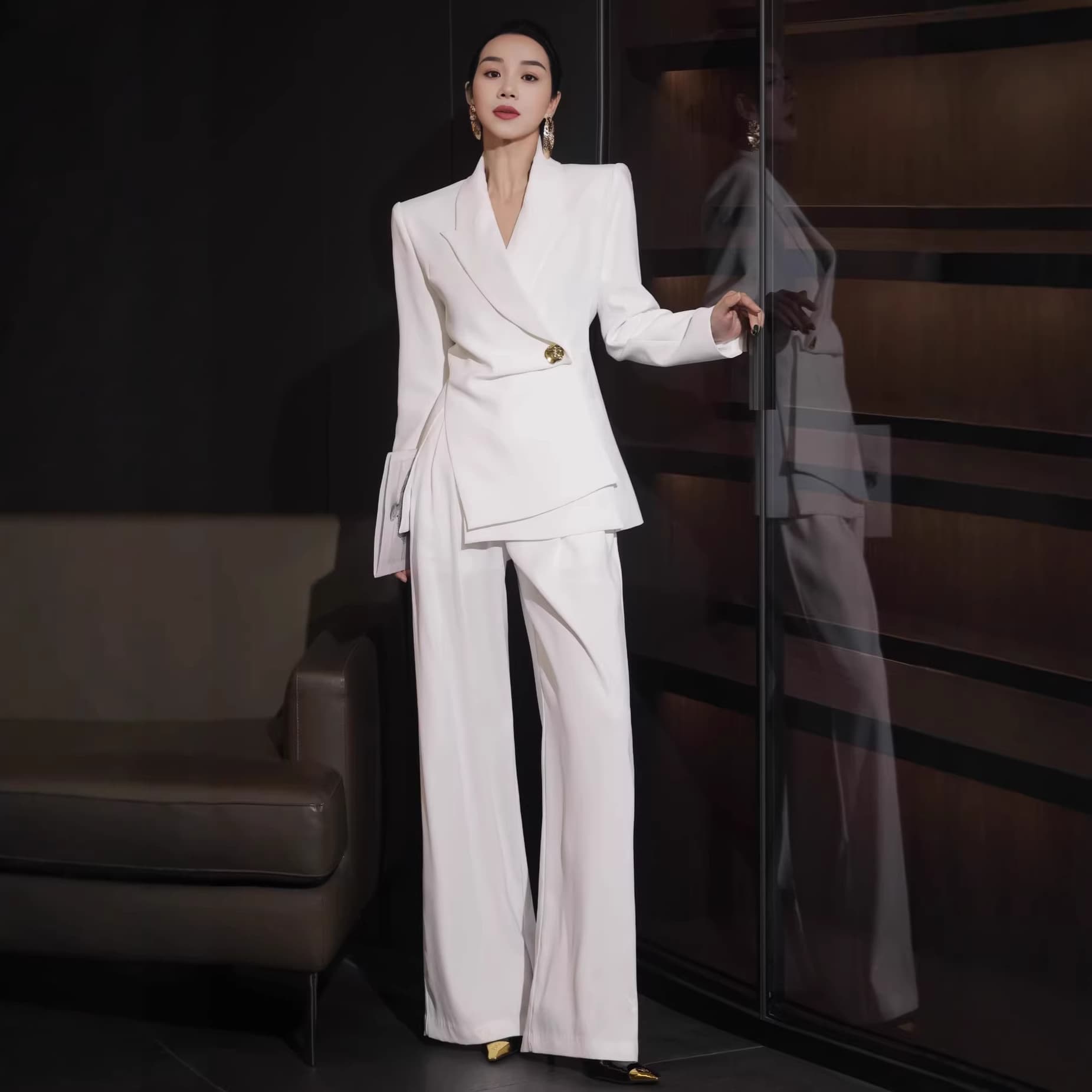 Luxury Black Blazer Suit Set for Women, Waist-Nipped Blazer with Straight-Leg Pants, Commuter Two-Piece Set, Oversized Blazer
