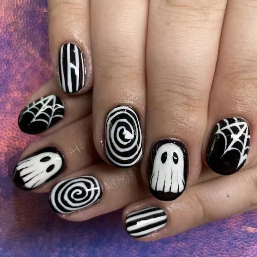 Halloween Black and White Ghost Spider Web Press-On Nails, Hand-Painted Cartoon Short Square Nails, Dark Sweet Edgy Style Removable False Nails