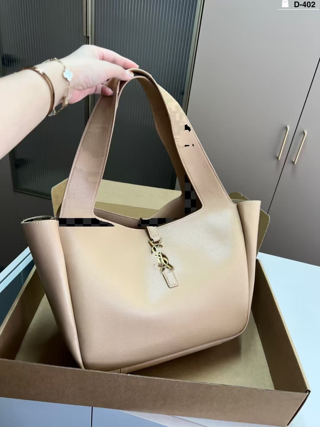 25y New Autumn hobo suede genuine leather underarm tote fashion light luxury vintage women's bag wholesale