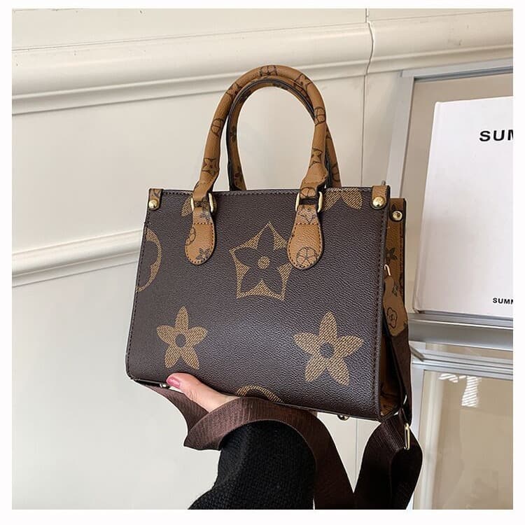 Large-capacity bag for women 2026 new fashion printed retro single shoulder crossbody bag temperament versatile portable tote bag