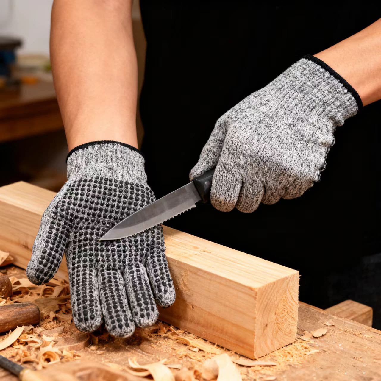 Cut-resistant gloves with beaded design, anti-slip, anti-scratch, wear-resistant, breathable, suitable for garden pruning, slaughtering, carving, and glass scratch protection.