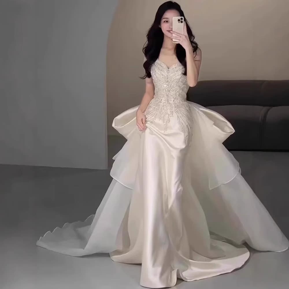White Strapless Light Wedding Dress New Slim Fit Bridal Main Gown High-End Heavy Workmanship Small Train Wedding Welcome Guest Dress