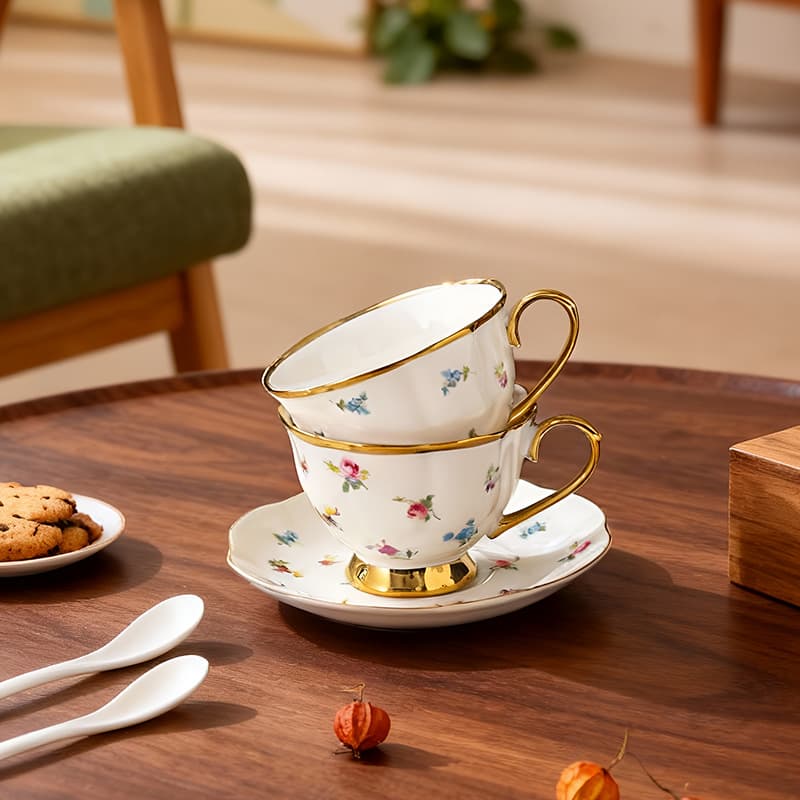 Light luxury Phnom Penh French small floral coffee cup coffee shop ceramic coffee cup and saucer coffee cup Light luxury and high-end sense