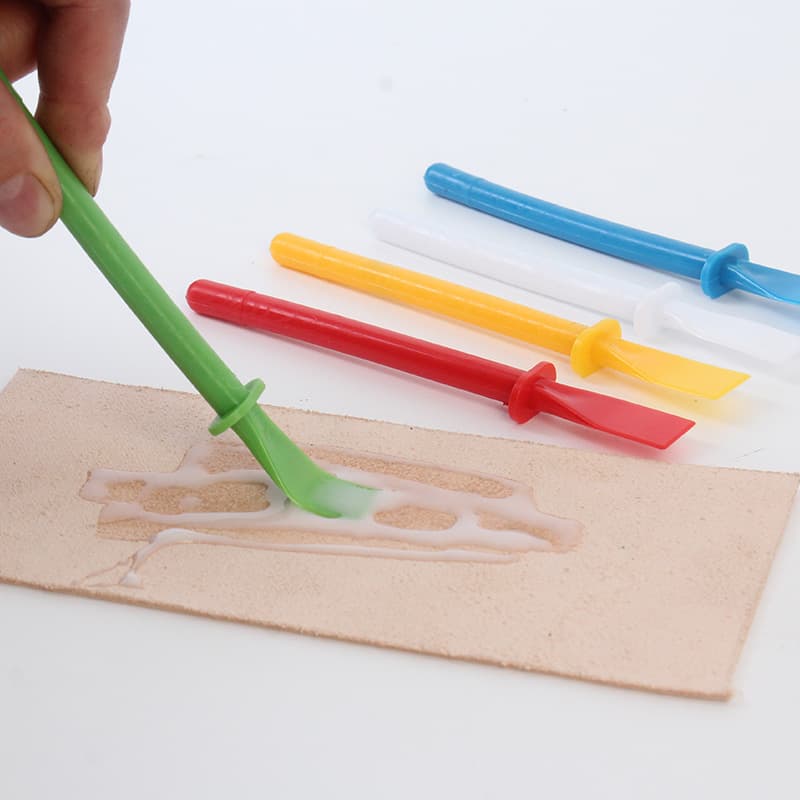 DIY Leathercraft Elastic Glue Spreader, PP Material Glue Application Plate for Leatherwork