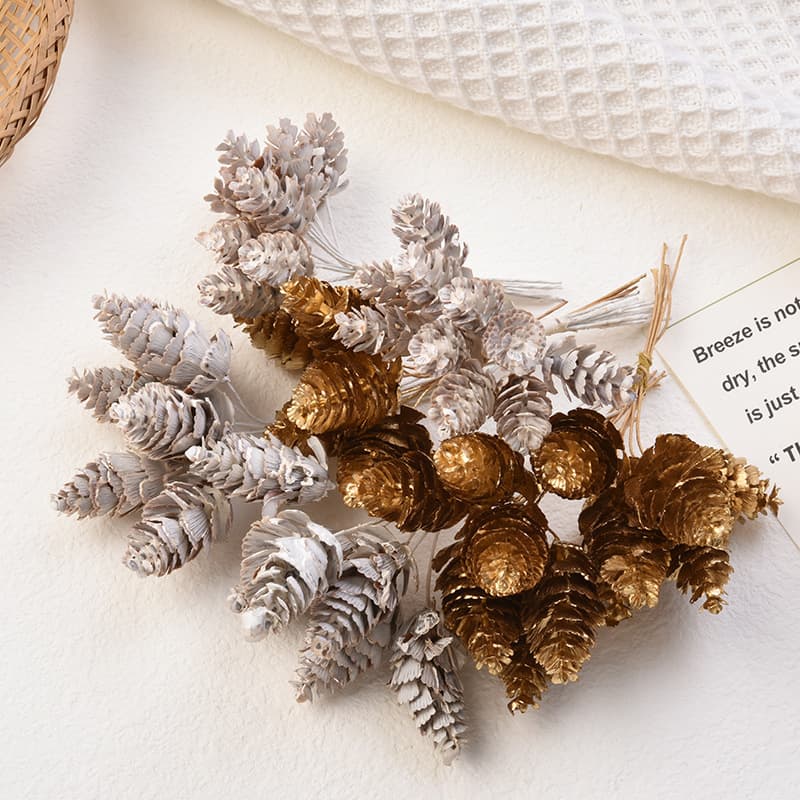 Simulated gold and silver pine branches and pine cones Christmas tree DIY craft materials gift box accessories Christmas decoration wreath accessories