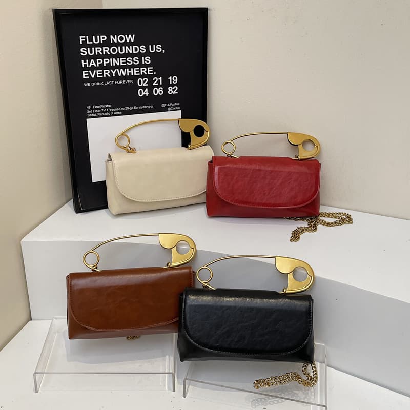 Korean Style Personalized Safety Pin Bag Women's Handbag 2025 New Large Capacity Chic Shoulder Bag Trendy Chain Crossbody Bag