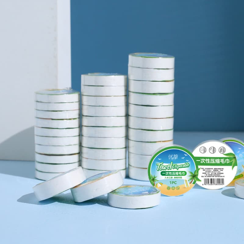 Manufacturer disposable towels, compressed face cloths, non-woven for travel, hotel supplies, and commercial catering wet wipes wholesale.