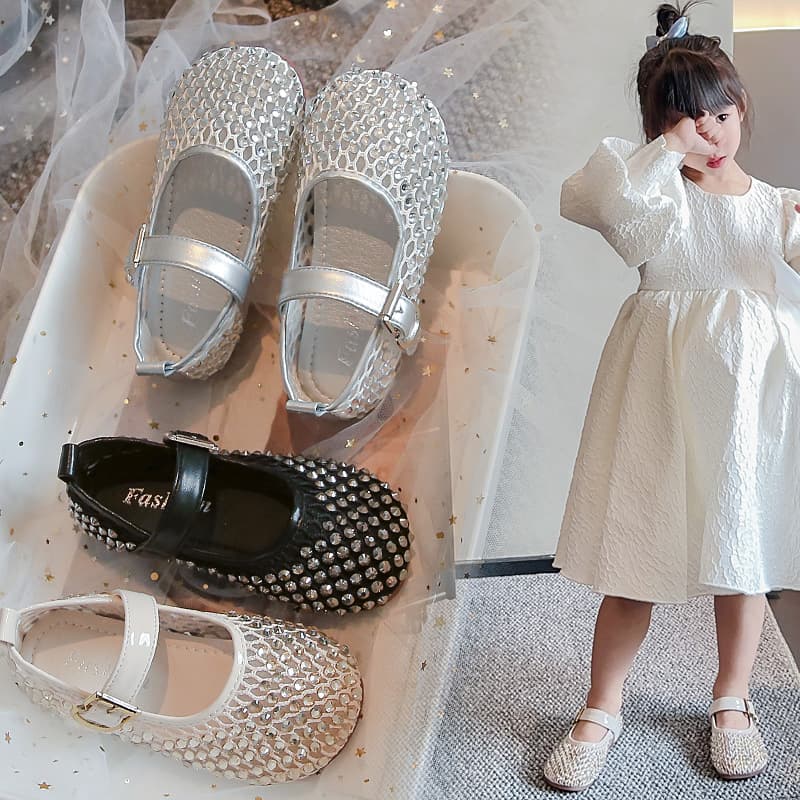 Girls' Hollow-Out Full Rhinestone Sandals 2026 Summer Cool Little Girl Rhinestone Crystal Princess Shoes for Small, Medium, and Large Children