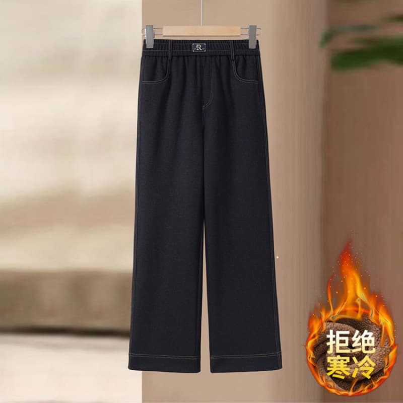 Stylish new style fleece-lined jeans for mothers, autumn and winter, straight leg, high-waisted and loose fit for middle-aged and elderly women.
