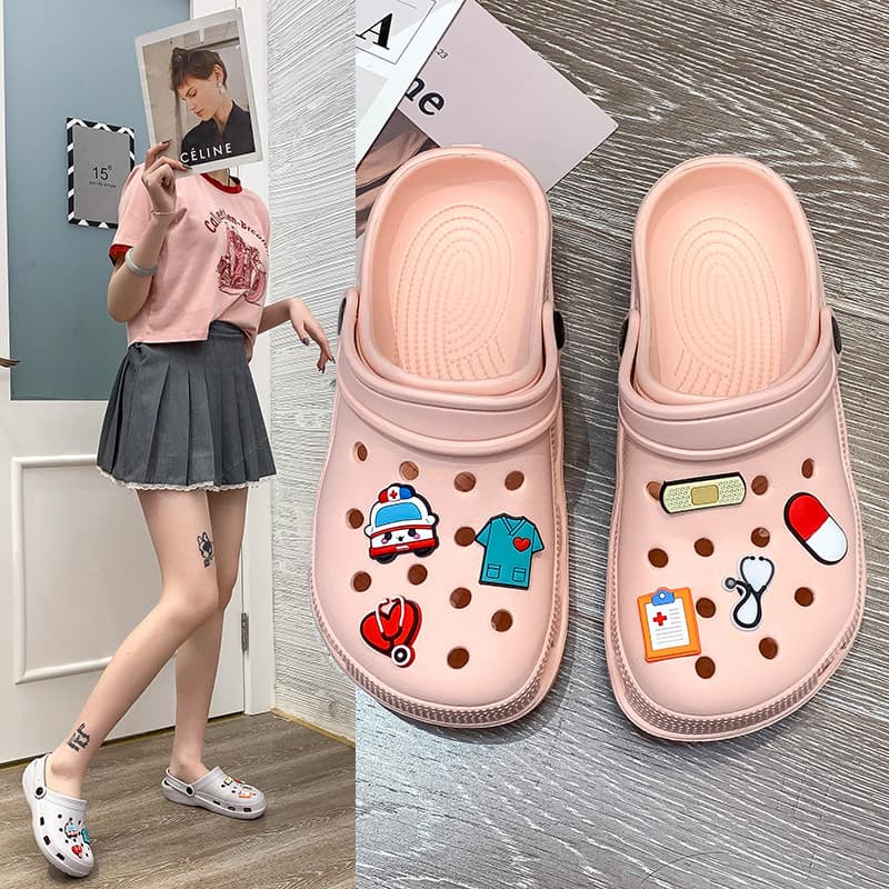 2025 New Casual Sandals for Women Summer Fashion Versatile Ins Trendy Beach Baotou Croc Shoes Women Can Wear Outside
