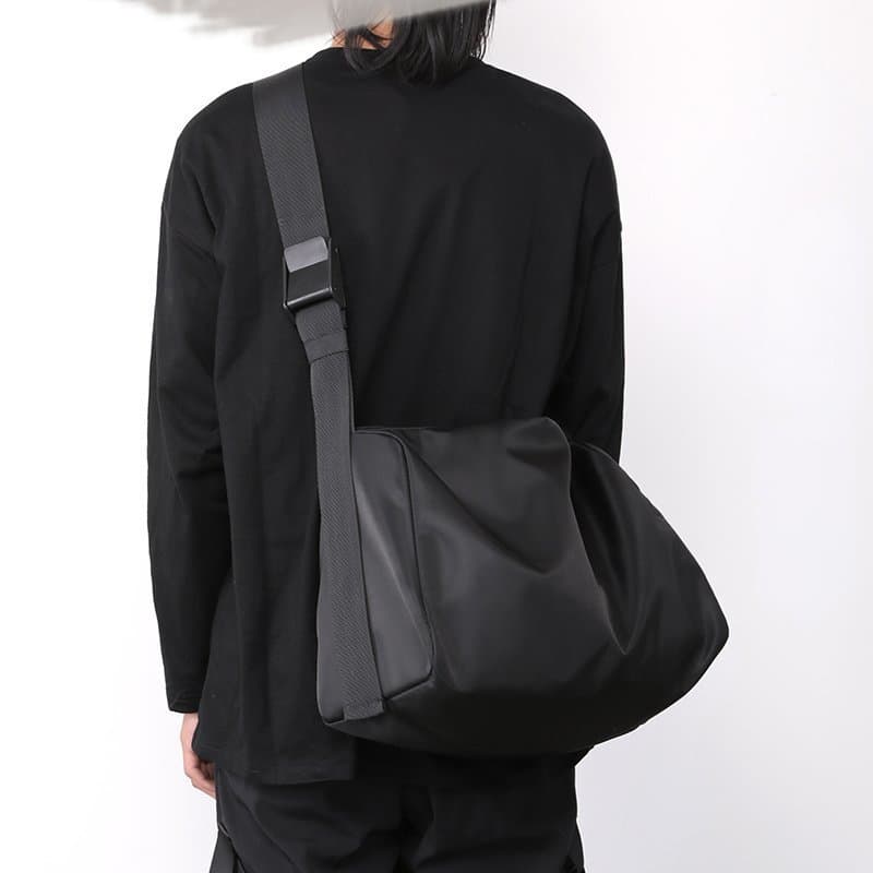 Men's Casual Crossbody Work Bag Street Style Nylon Waterproof Ultra-light Breathable Postal Delivery Backpack Harajuku Trend