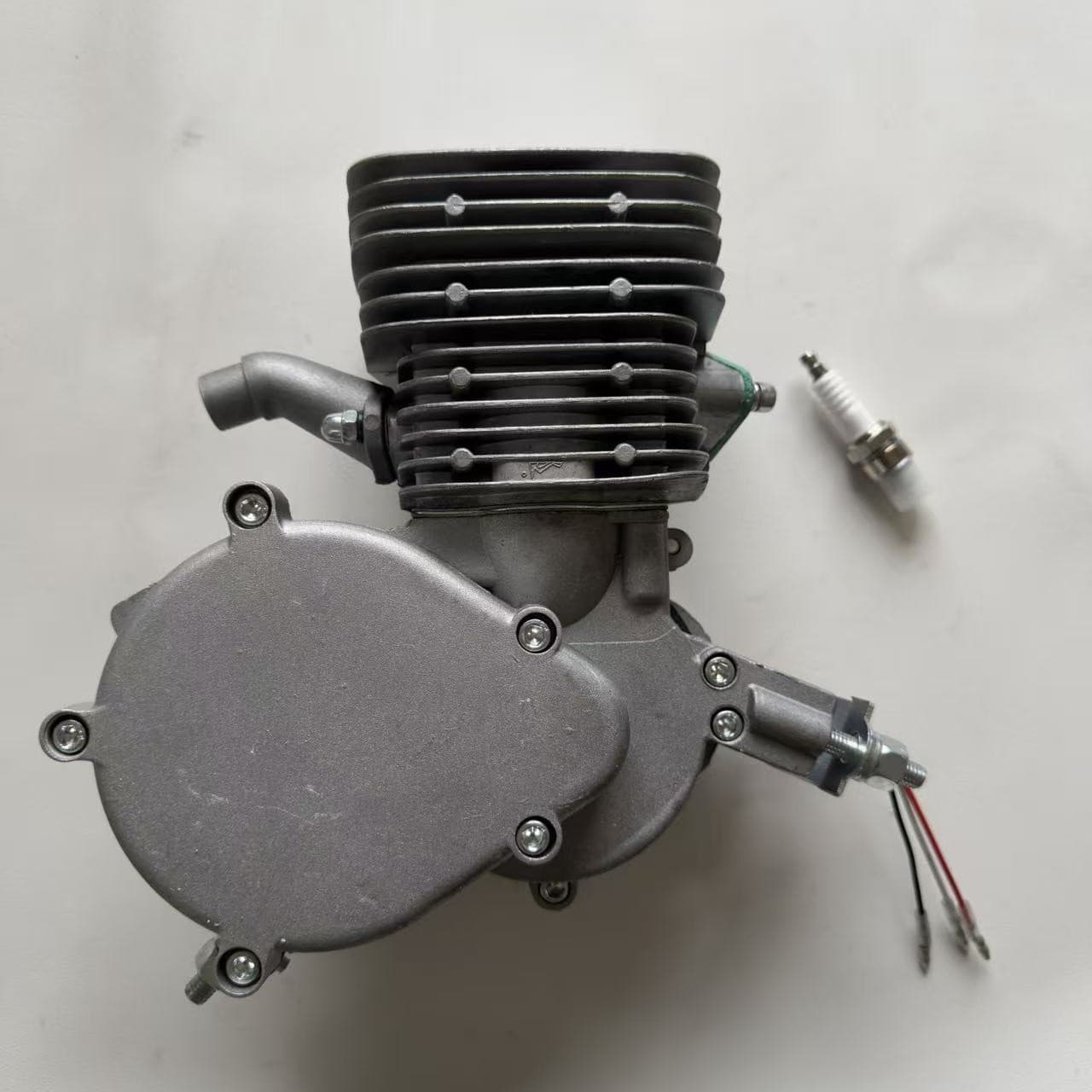 2-stroke 110cc gasoline engine head silver with spark plug
