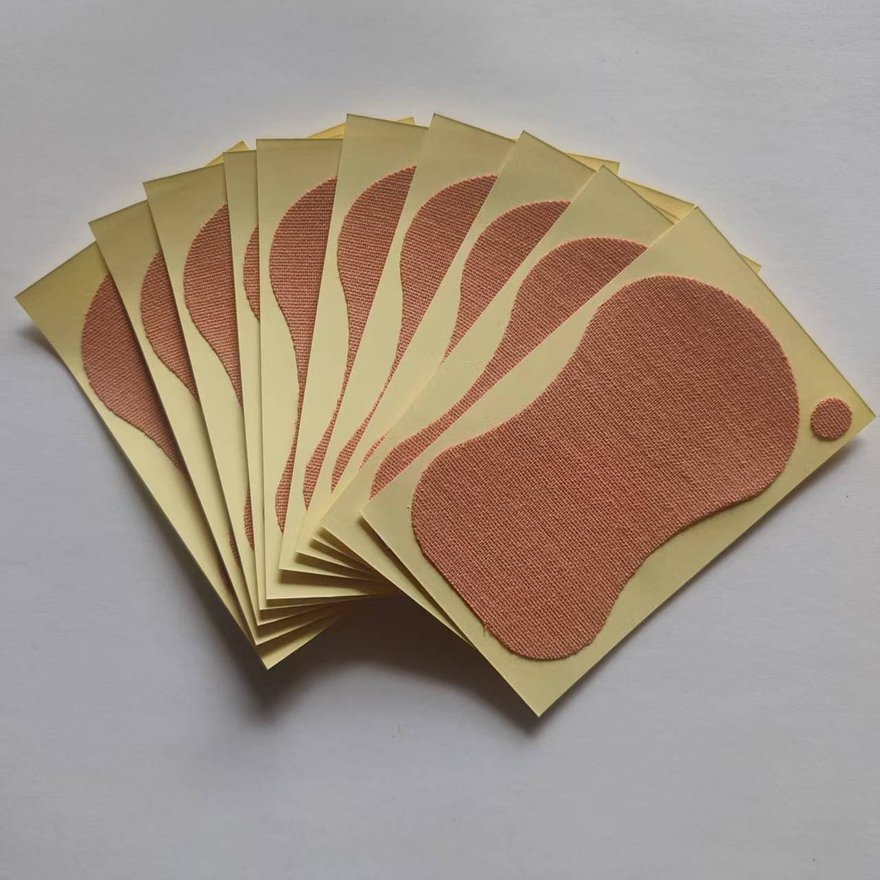 Summer heat and sweating: underarm sweat-absorbing patches, foot sweat-absorbing patches, disposable sweat-absorbing patches, sports underarm antiperspirant patches.