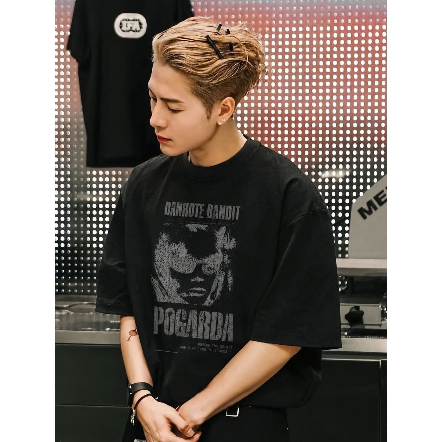 Wang Jiaer Same Style Celebrity Summer Men's Short Sleeve T-Shirt Vintage Portrait Distressed American Street Rogue Cool Top