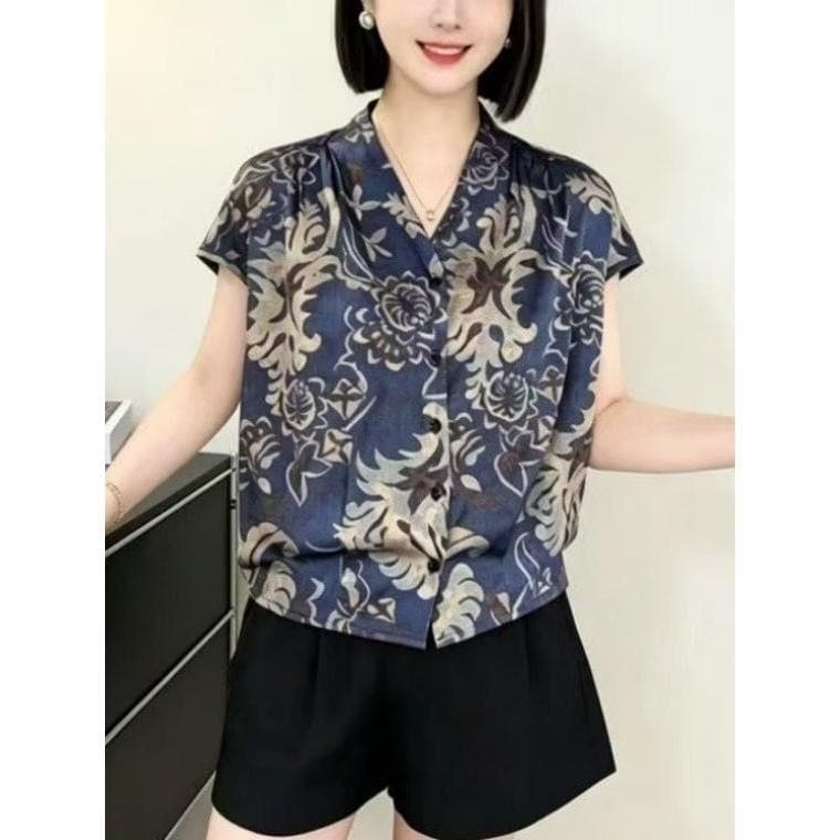 Summer new women's clothing retro printed short-sleeved shirts, fashionable tops, versatile shirts, mommy fashion tops